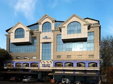 The Sapphire Comfort Hotel By Arora Hospitality Madgaon Exterior photo